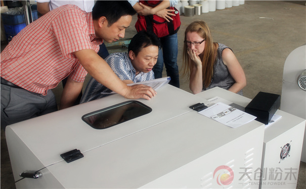 澳大利亞客戶考察行星球磨機 澳大利亞客戶考察行星球磨機